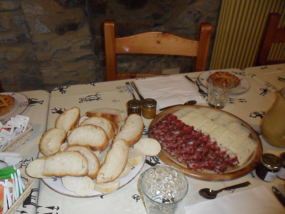 I Camuni Bed & Breakfast Capo di Ponte Luaran gambar